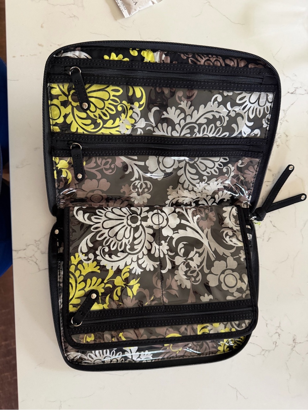 NWT Vera Bradley Black Quilted Jewelry Book - Picture 4 of 5